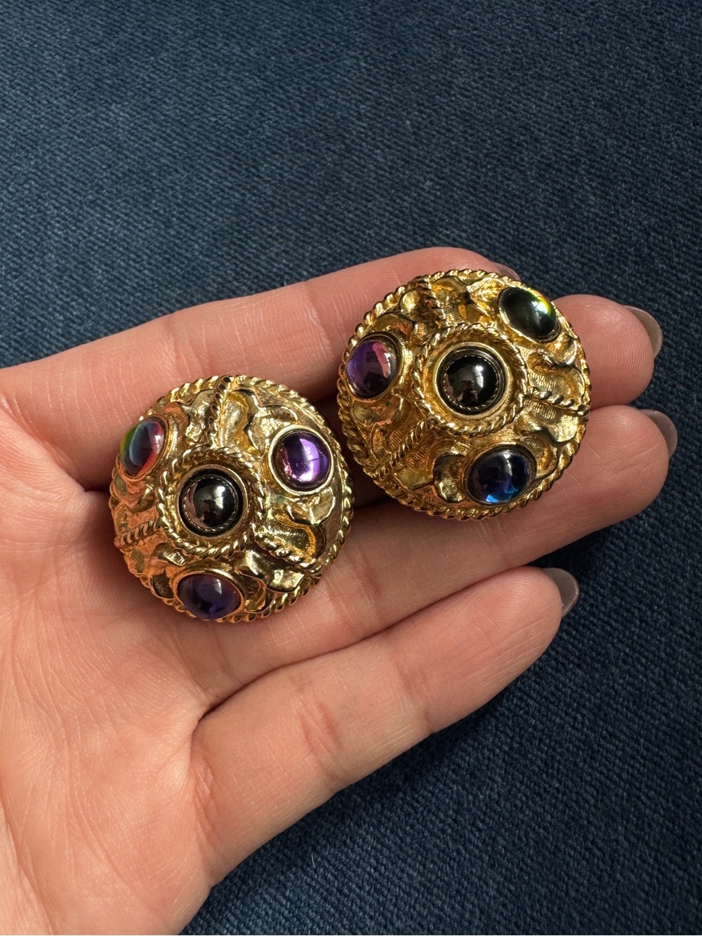 HARLEY's Signed Vintage 1980's-90's Round Clip Earrings Iridescent Cabochon